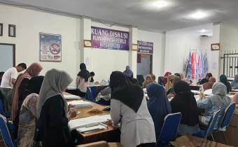 Pensortiran dan Pelipatan Surat Suara Pemilu Tahun 2024